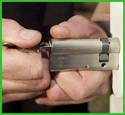 Wallingford Locksmith Service Wallingford, CT 203-433-3459 - 4-Locksmith-service